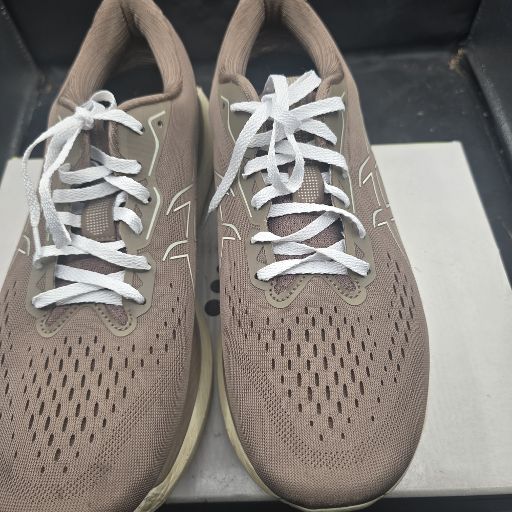 Asics Men's‎ Athletic Shoes in Taupe and White